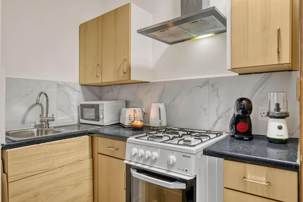 Cosy 2-Bedroom Flat Paddington ロンドン エクステリア 写真